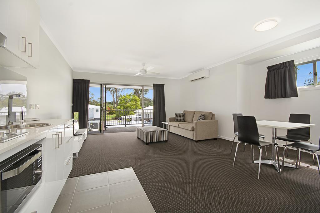 Cooroy Luxury Motel Apartments Номер фото